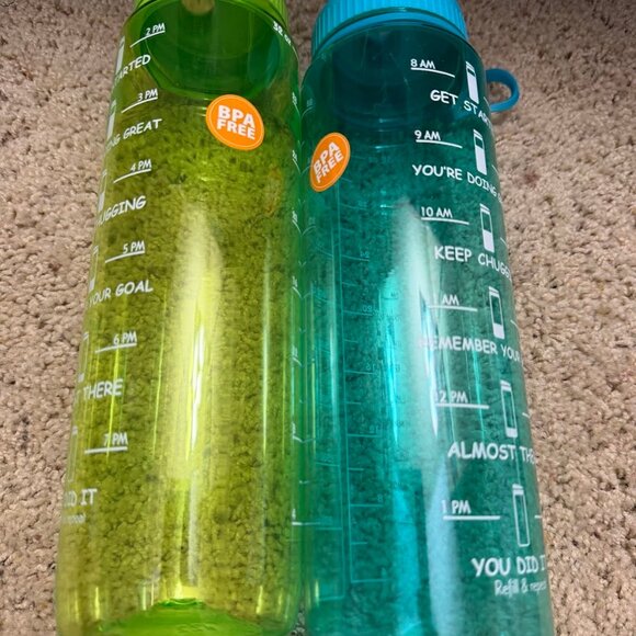 Water bottle bundle - Picture 3 of 3